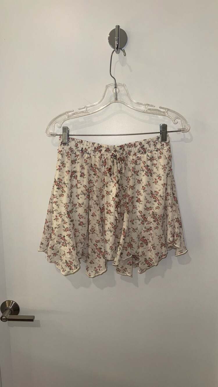 Kirious Los Angeles Floral Print Ruffled Mini Skirt/Skort with Elastic Waist